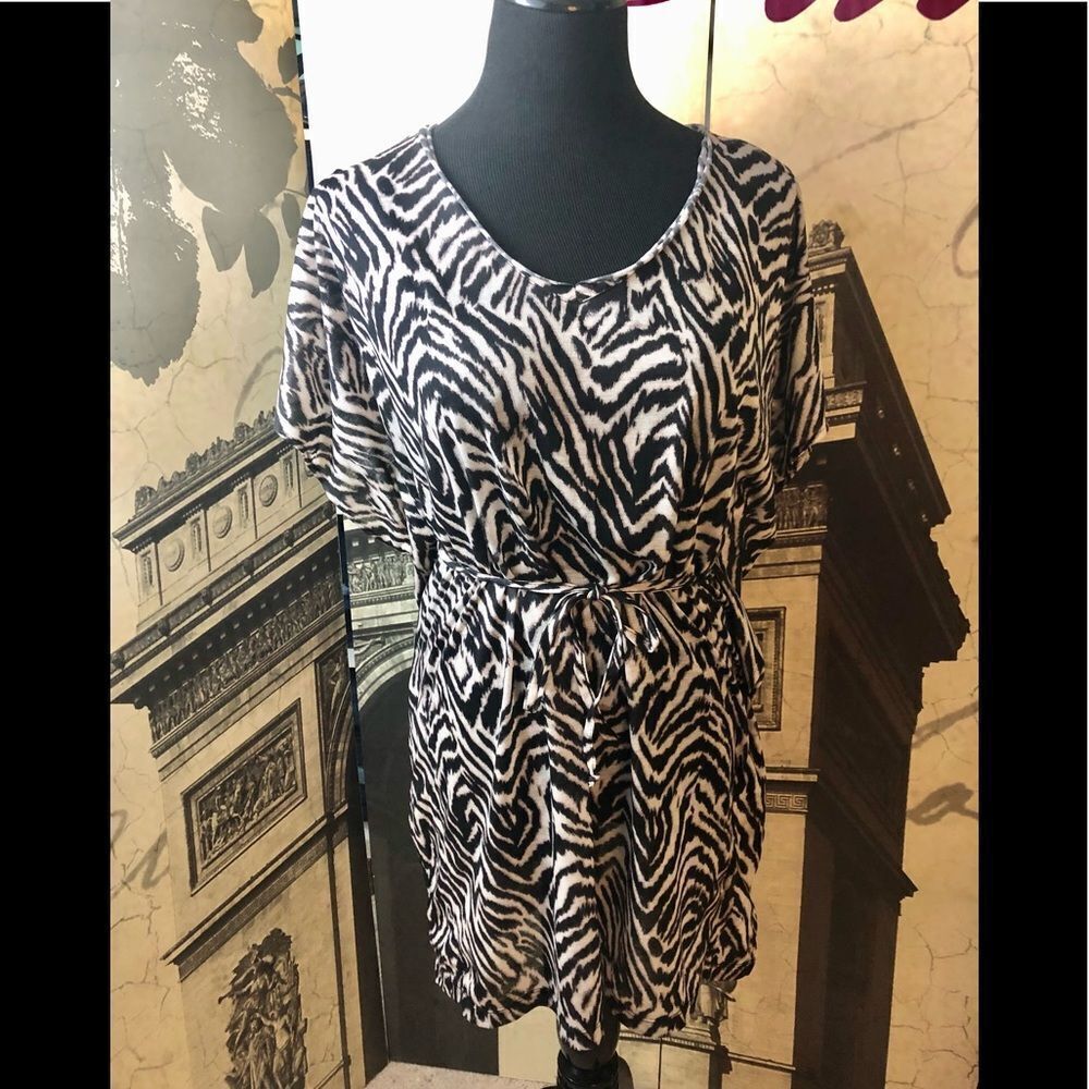 H&M Black and White Zebra Print Blouse